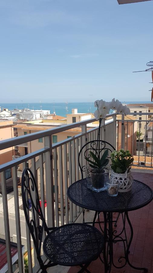 Dimora Brezza Di Mare Lägenhet Termoli Exteriör bild