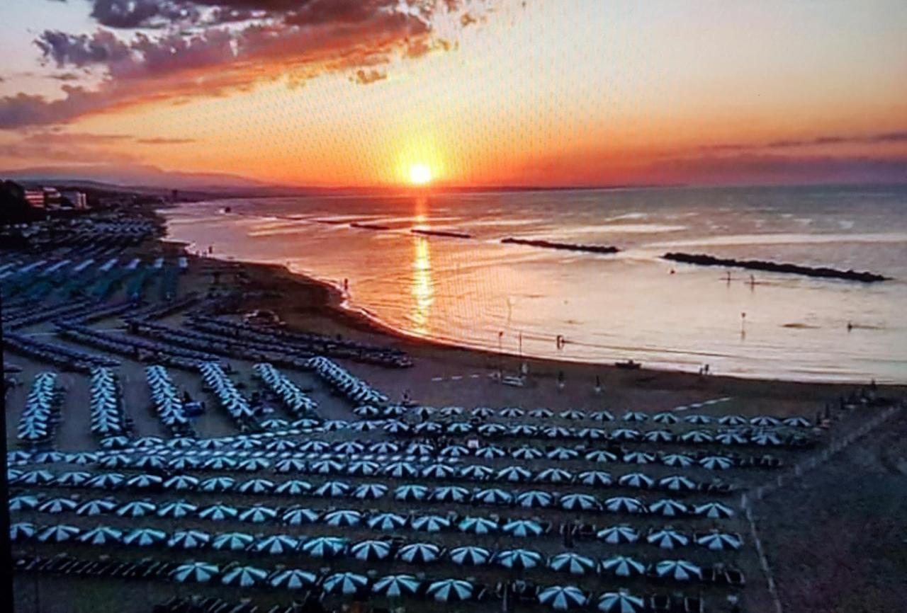 Dimora Brezza Di Mare Lägenhet Termoli Exteriör bild